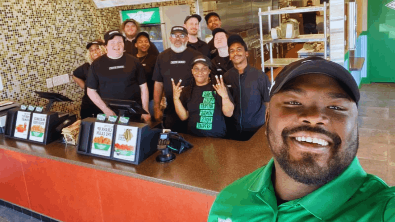 Carreras en Wingstop: Solicita hoy mismo empleos para trabajar con alitas de pollo