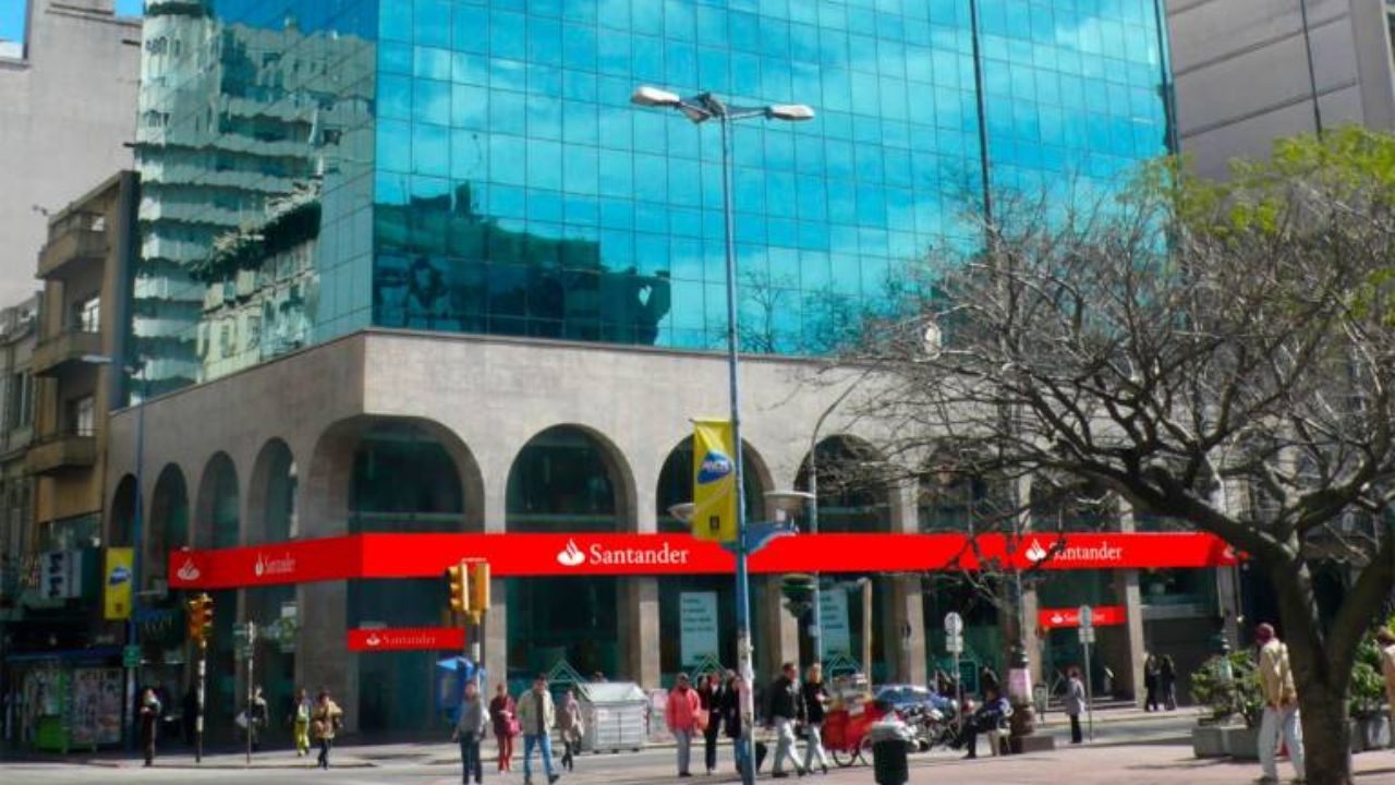 Tarjeta de Crédito Santander Uruguay: Beneficios y Cómo Solicitarla
