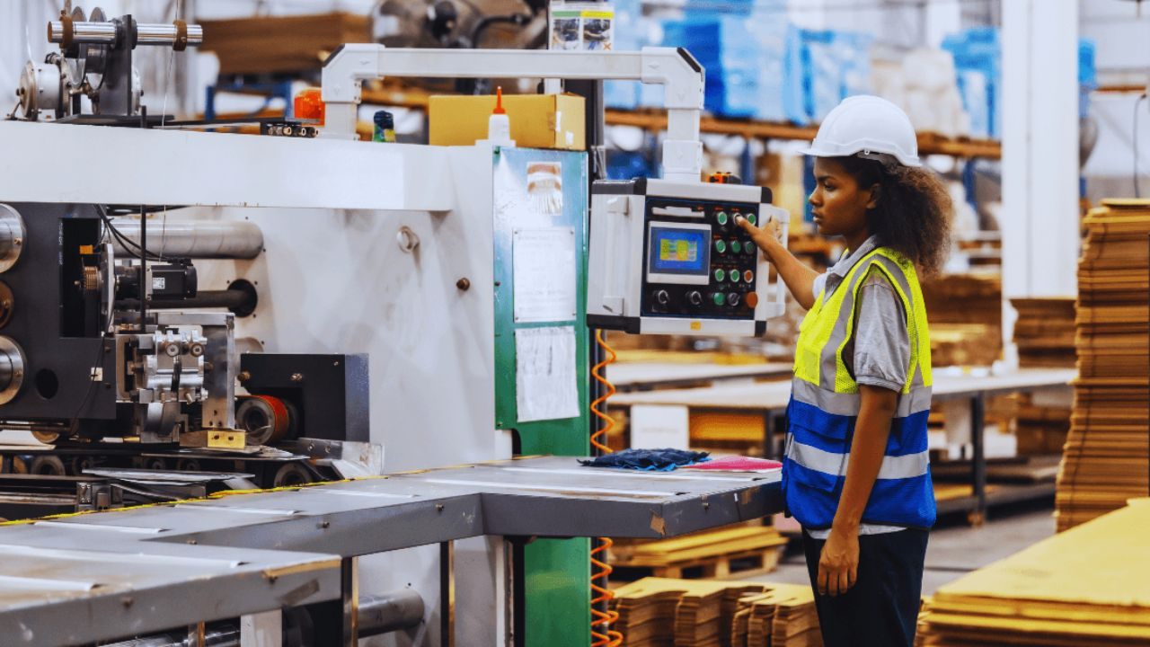 Empleos de Operador de Máquina en Estados Unidos: Carreras Seguras y Potencial de Crecimiento