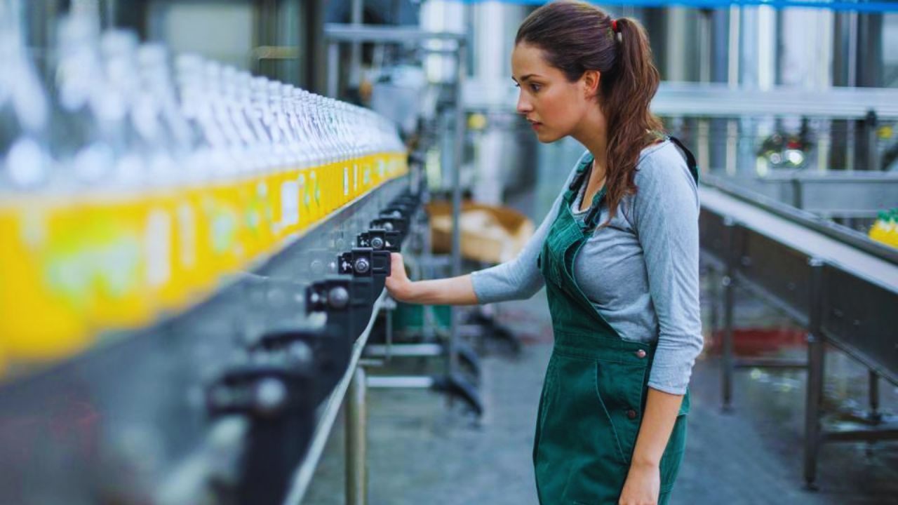 Empleos de Operador de Máquina en Estados Unidos: Carreras Seguras y Potencial de Crecimiento